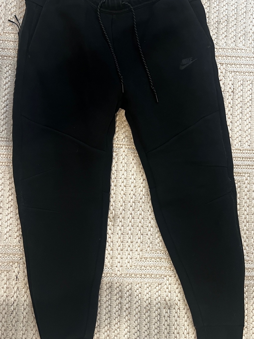 Nike Black Men's Jogger Sweatpants with Subtle Logo